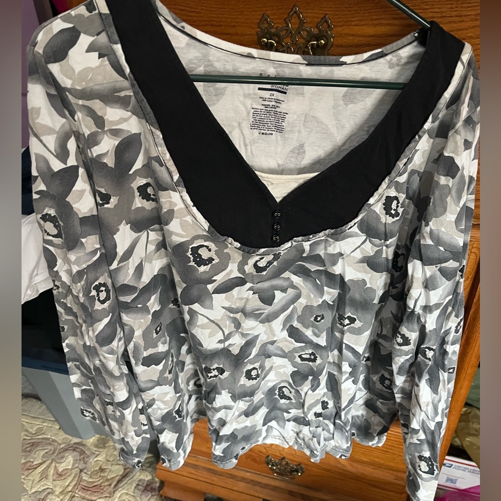 Excellent condition, camouflage top